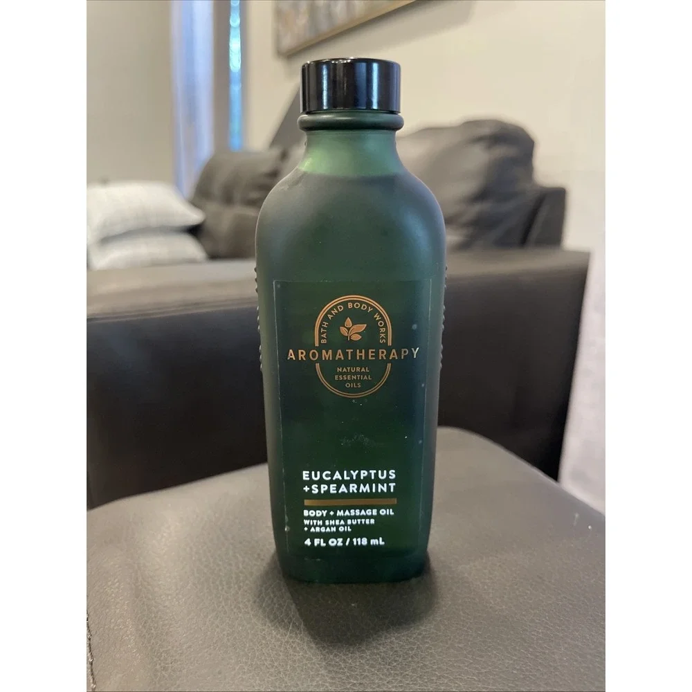 BATH & BODY WORKS EUCALYPTUS + SPEARMINT BODY + MASSAGE OIL 4 FL OZ